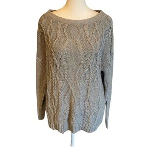 Soho Women's Gray Cable Knit Sweater. Size L. Sparkly with silver threads.